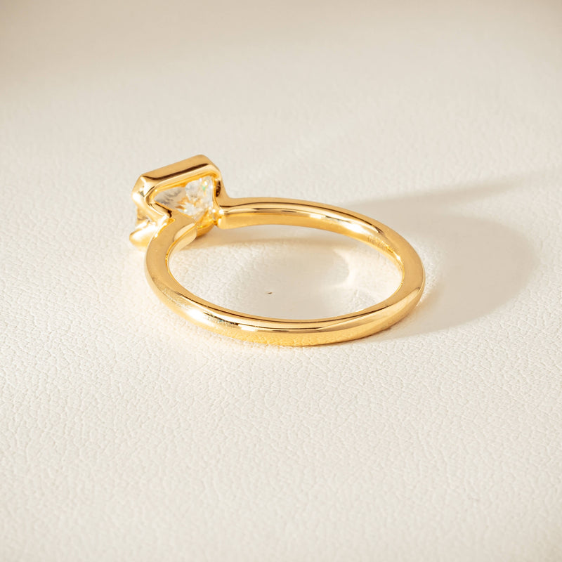 18ct Yellow Gold 1.00ct Radiant-Cut Diamond Elle Ring - Ring - Walker & Hall