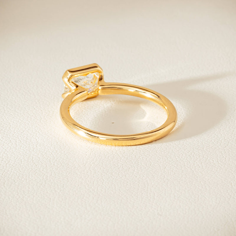 18ct Yellow Gold 1.00ct Radiant-Cut Diamond Elle Ring - Ring - Walker & Hall
