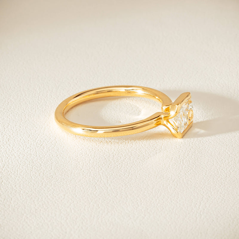 18ct Yellow Gold 1.00ct Radiant-Cut Diamond Elle Ring - Ring - Walker & Hall