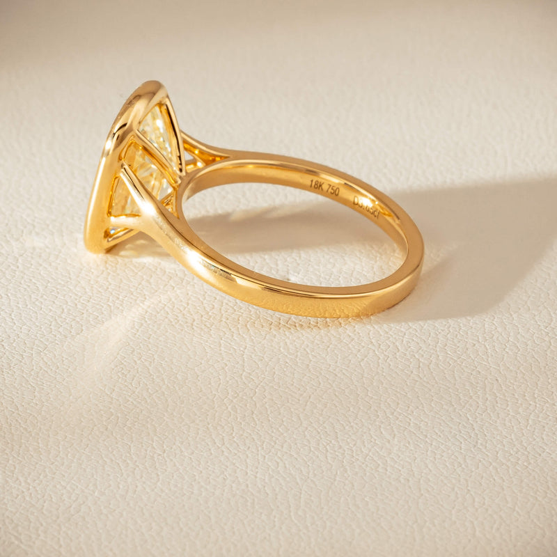 18ct Yellow Gold 3.65ct Antique-Style Cushion Diamond Ring - Ring - Walker & Hall