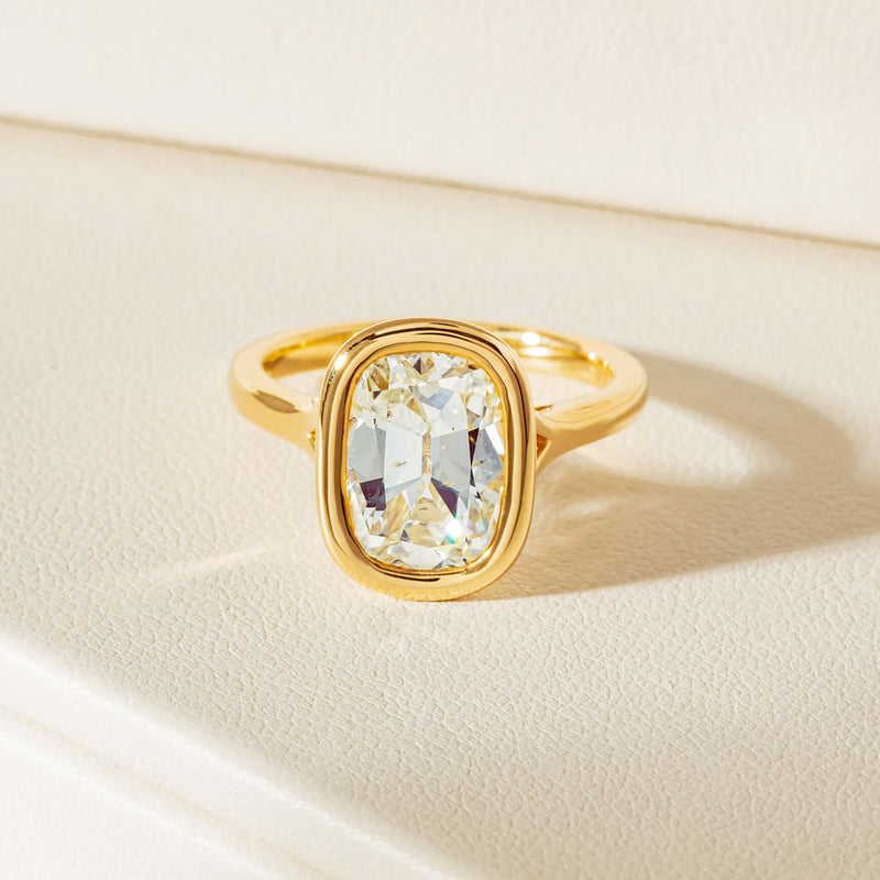 18ct Yellow Gold 3.65ct Antique-Style Cushion Diamond Ring - Ring - Walker & Hall