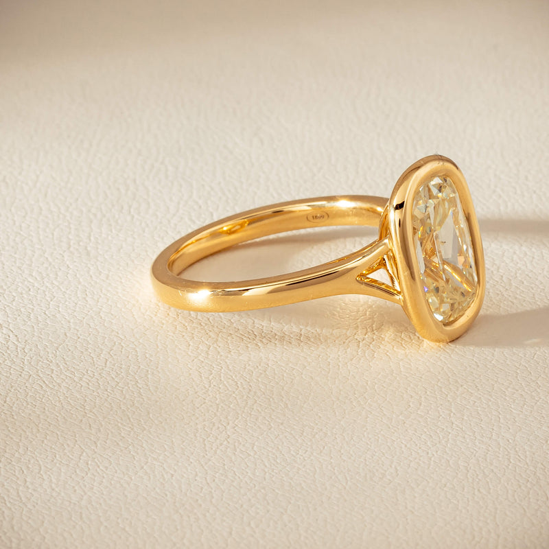 18ct Yellow Gold 3.65ct Antique-Style Cushion Diamond Ring - Ring - Walker & Hall