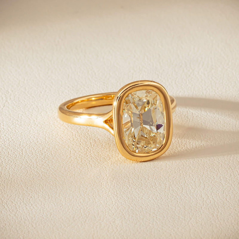 18ct Yellow Gold 3.65ct Antique-Style Cushion Diamond Ring - Ring - Walker & Hall