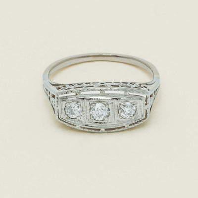 Deja Vu 18ct White Gold .35ct Old-Cut Diamond Ring