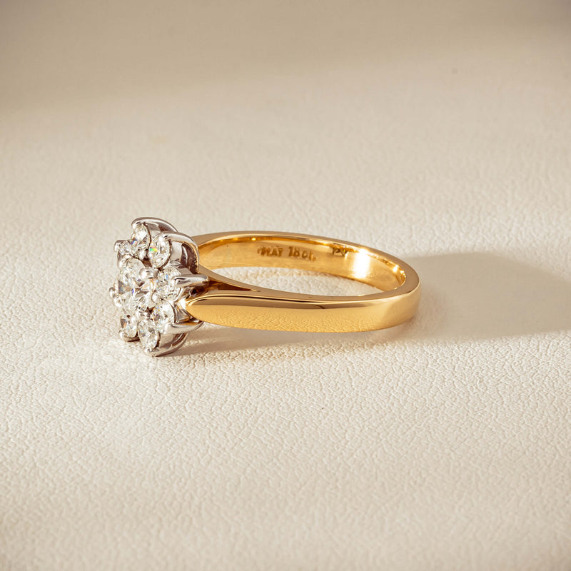 Deja Vu 18ct Yellow Gold 1.00ct Diamond Cluster Ring
