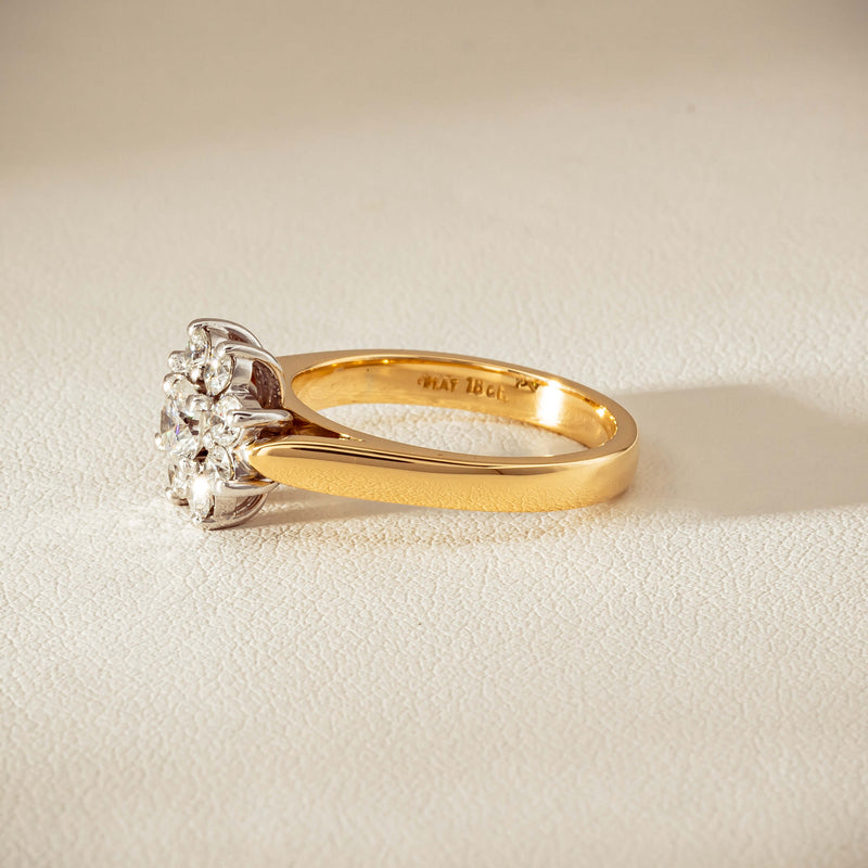 Deja Vu 18ct Yellow Gold 1.00ct Diamond Cluster Ring