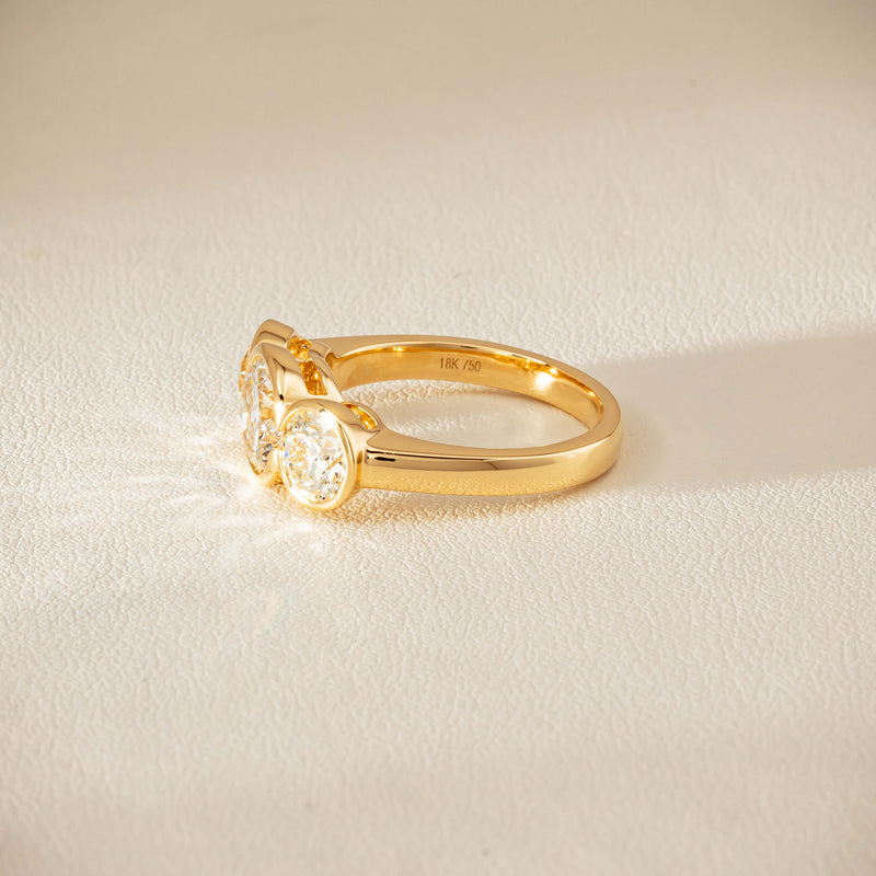 18ct Yellow Gold 2.96ct Reclaimed Diamond Natalia Ring
