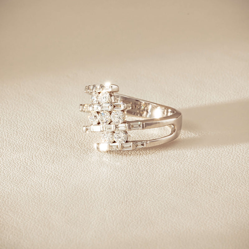 Deja Vu 18ct White Gold 1.50ct Diamond Crossover Ring