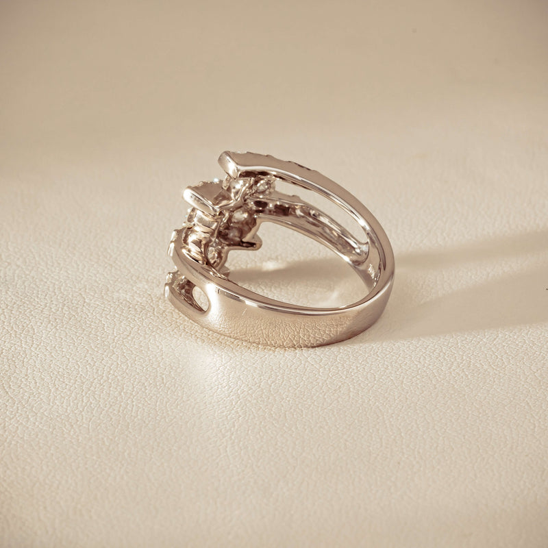 Deja Vu 18ct White Gold 1.50ct Diamond Crossover Ring