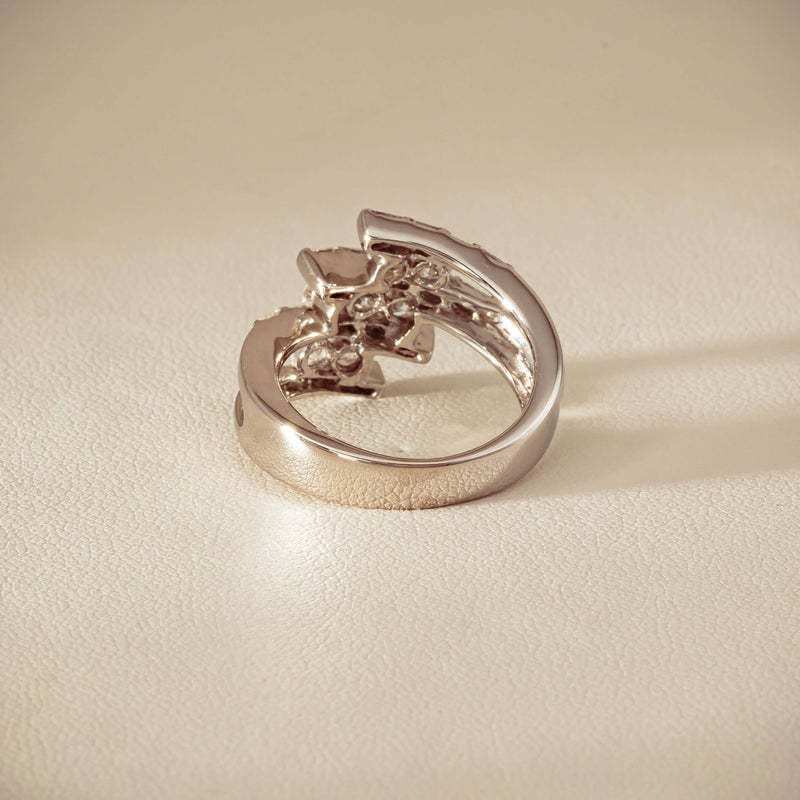 Deja Vu 18ct White Gold 1.50ct Diamond Crossover Ring
