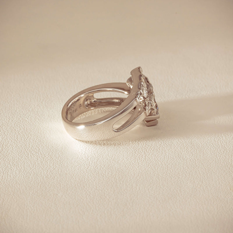 Deja Vu 18ct White Gold 1.50ct Diamond Crossover Ring
