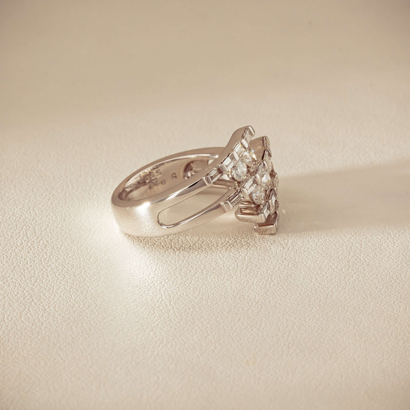 Deja Vu 18ct White Gold 1.50ct Diamond Crossover Ring
