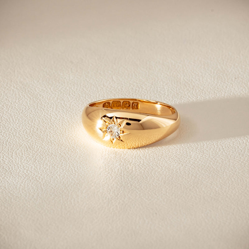 Vintage 18ct Yellow Gold .10ct Old-Cut Diamond Gypsy Ring