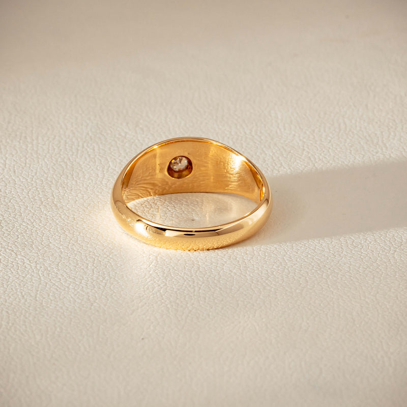 Vintage 18ct Yellow Gold .10ct Old-Cut Diamond Gypsy Ring