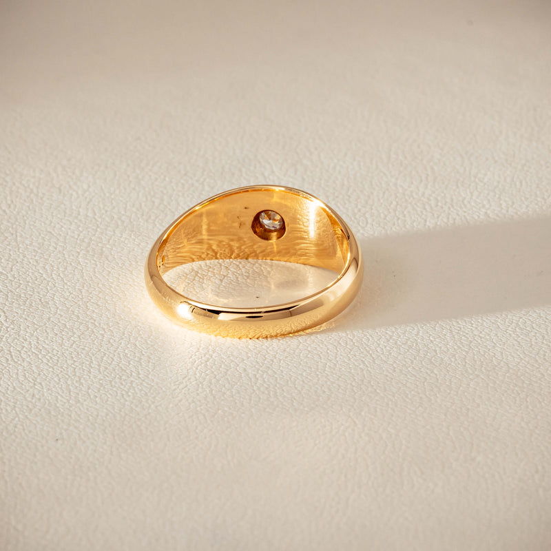 Vintage 18ct Yellow Gold .10ct Old-Cut Diamond Gypsy Ring