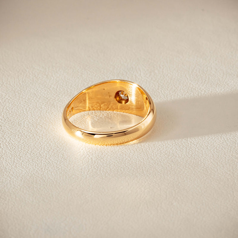Vintage 18ct Yellow Gold .10ct Old-Cut Diamond Gypsy Ring