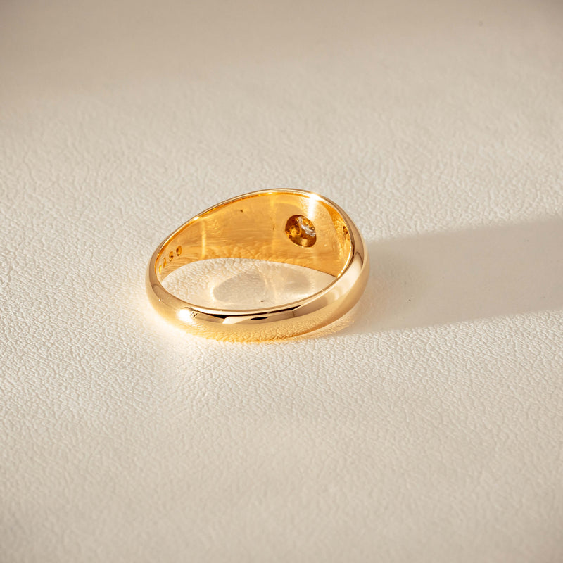 Vintage 18ct Yellow Gold .10ct Old-Cut Diamond Gypsy Ring