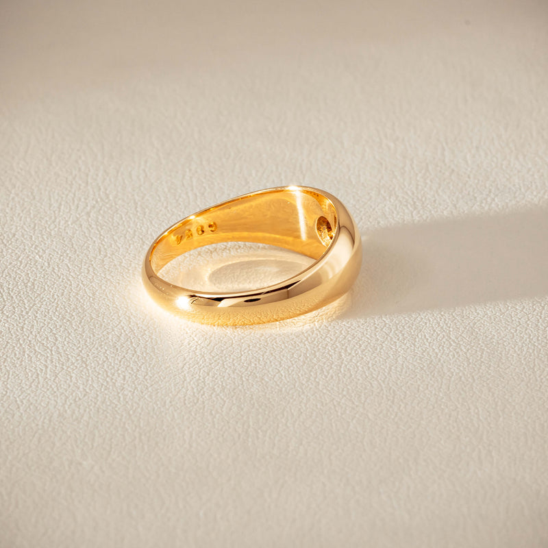 Vintage 18ct Yellow Gold .10ct Old-Cut Diamond Gypsy Ring
