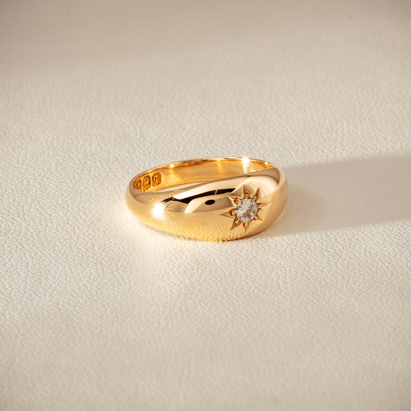 Vintage 18ct Yellow Gold .10ct Old-Cut Diamond Gypsy Ring