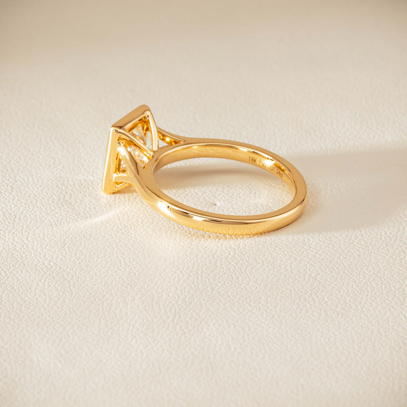 18ct Yellow Gold 1.34ct Reclaimed Radiant Diamond Elara Ring