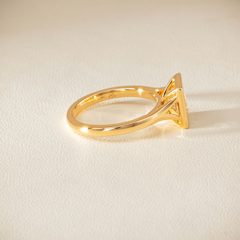 18ct Yellow Gold 1.34ct Reclaimed Radiant Diamond Elara Ring
