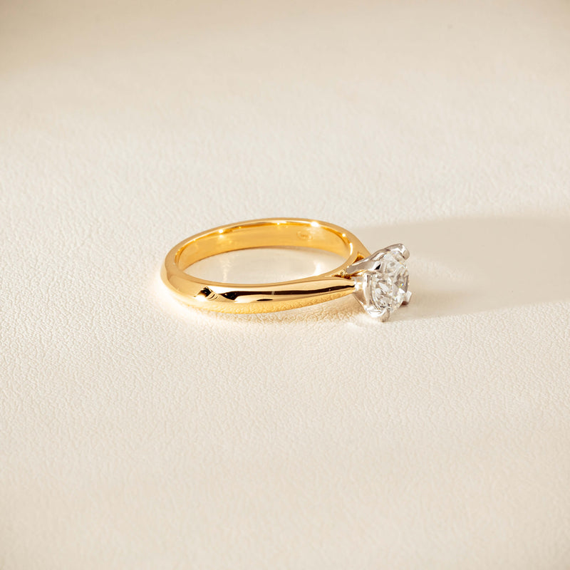 18ct Yellow Gold 1.01ct Diamond Venetian Ring - Ring - Walker & Hall