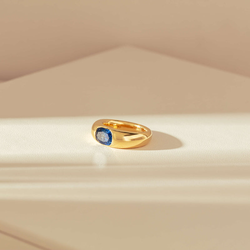 Vintage 18ct Yellow Gold 2.00ct Sapphire Ring-Ring-Walker & Hall