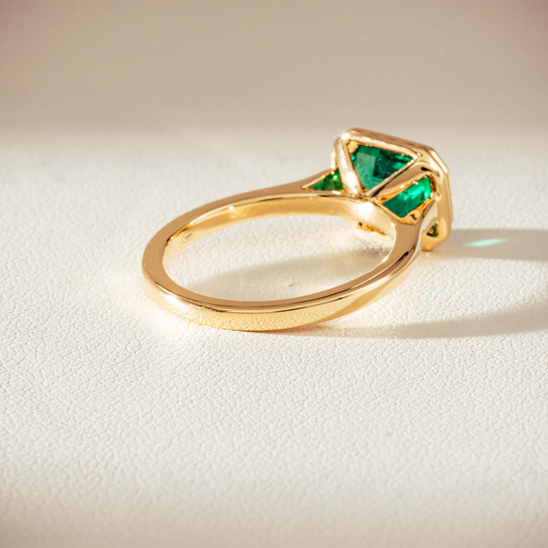 18ct Yellow Gold 1.89ct Emerald Windsor Ring-Ring-Walker & Hall