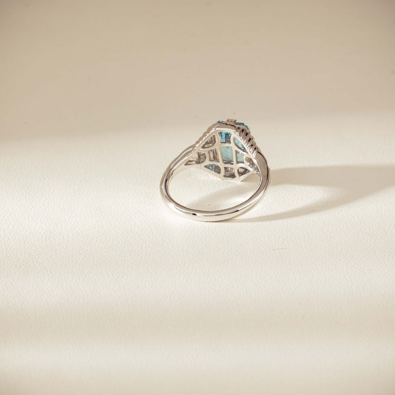 18ct White Gold 2.20ct Aquamarine Nile Ring - Ring - Walker & Hall