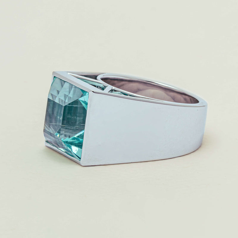 Platinum 9.65ct Aquamarine Flare Ring - Ring - Walker & Hall