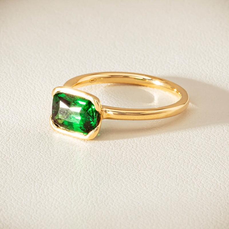 18ct Yellow Gold 2.05ct Tsavorite Elle Ring - Ring - Walker & Hall