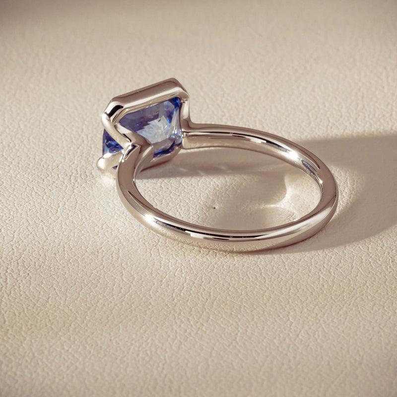 18ct White Gold 2.70ct Light Blue Sapphire Elle Ring - Ring - Walker & Hall