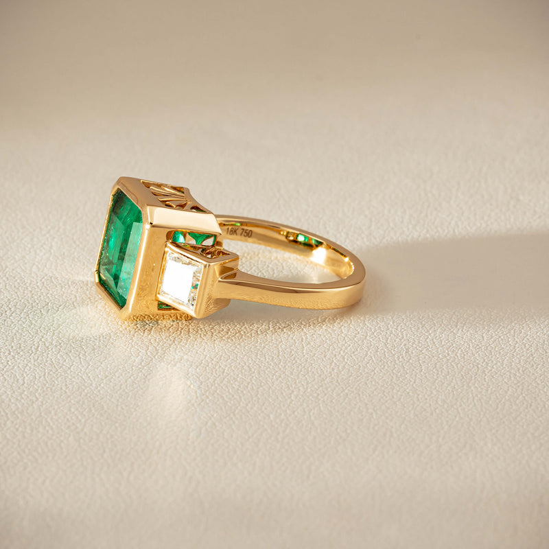 18ct Yellow Gold 5.07ct Emerald & Princess-Cut Diamond Ring - Ring - Walker & Hall