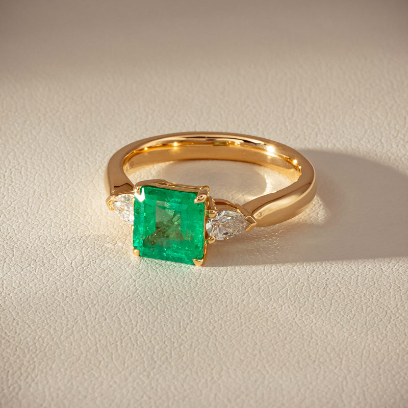 18ct Yellow Gold 1.83ct Emerald & Diamond Ayla Ring - Ring - Walker & Hall