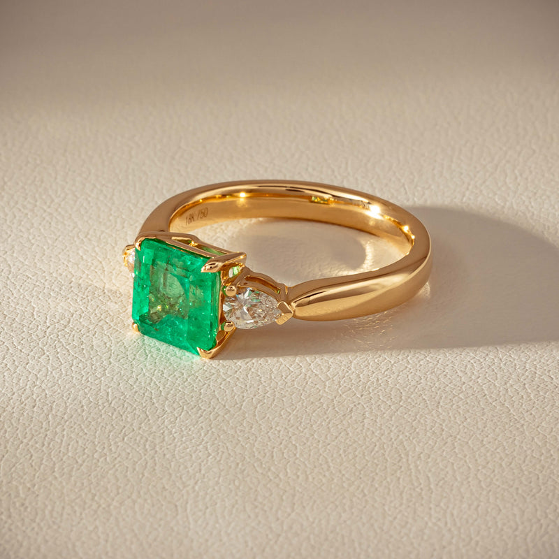 18ct Yellow Gold 1.83ct Emerald & Diamond Ayla Ring - Ring - Walker & Hall
