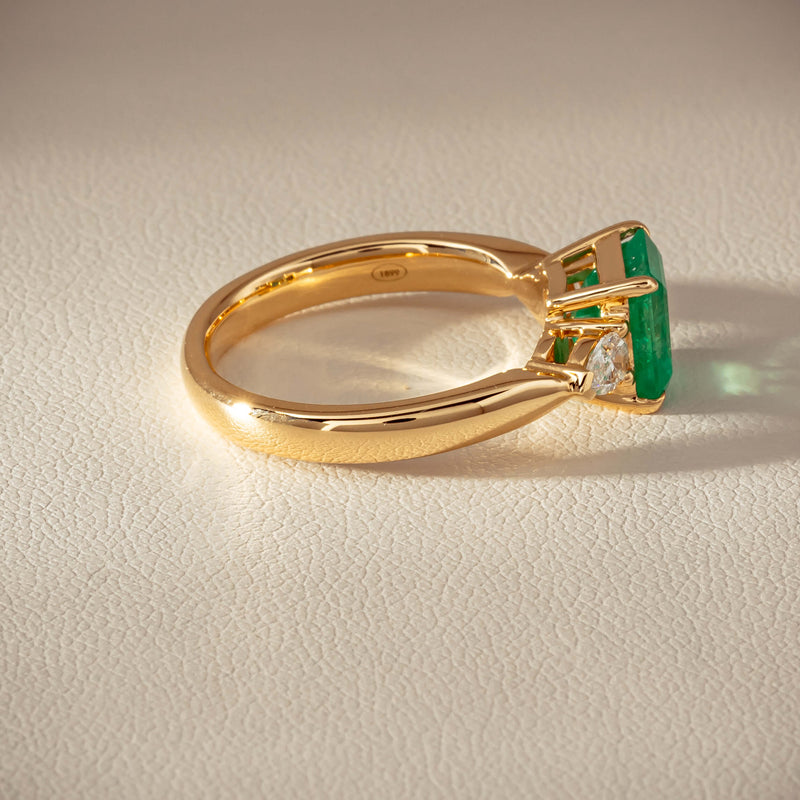 18ct Yellow Gold 1.83ct Emerald & Diamond Ayla Ring - Ring - Walker & Hall