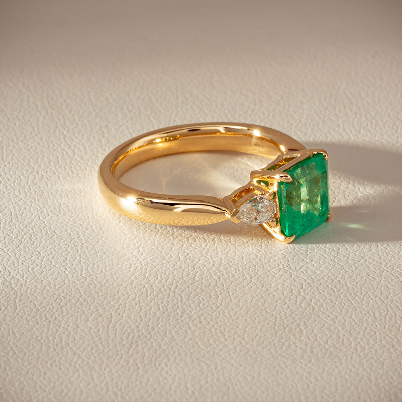 18ct Yellow Gold 1.83ct Emerald & Diamond Ayla Ring - Ring - Walker & Hall