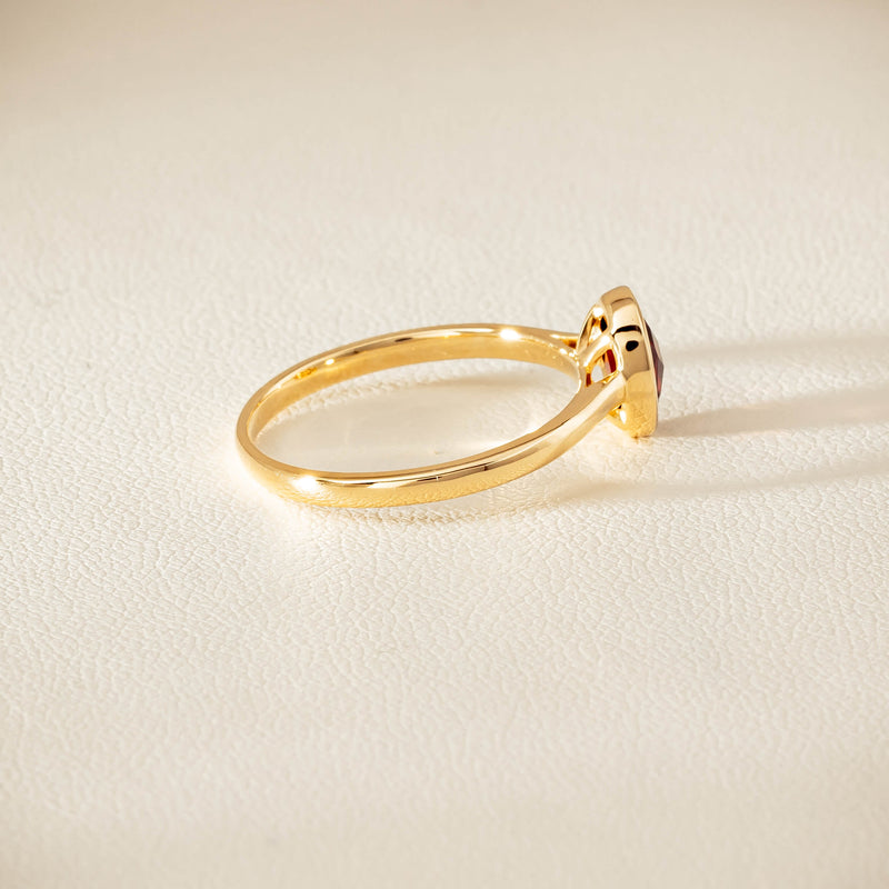 9ct Yellow Gold Garnet Iris Ring - Ring - Walker & Hall