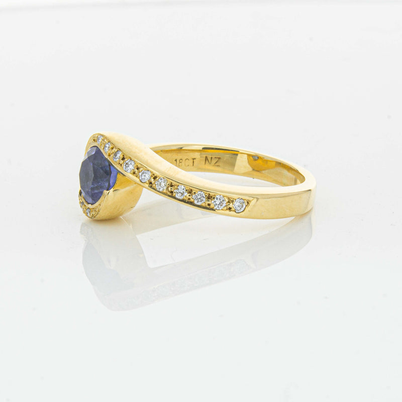 Deja Vu 18ct Yellow Gold 1.28ct Sapphire & Diamond Ring - Ring - Walker & Hall