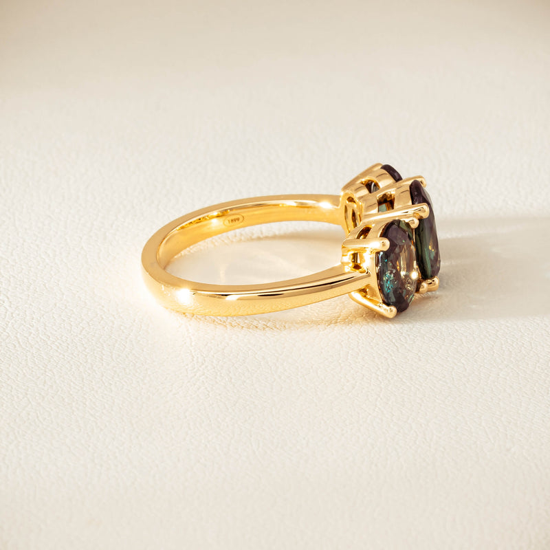 18ct Yellow Gold 4.47ct Green Sapphire Odyssey Ring - Ring - Walker & Hall