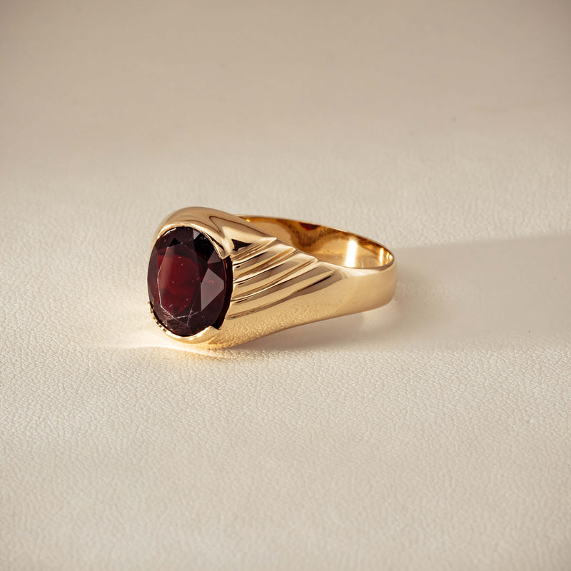 Deja Vu 9ct Yellow Gold 5.00ct Oval Garnet Mens Ring - Ring - Walker & Hall