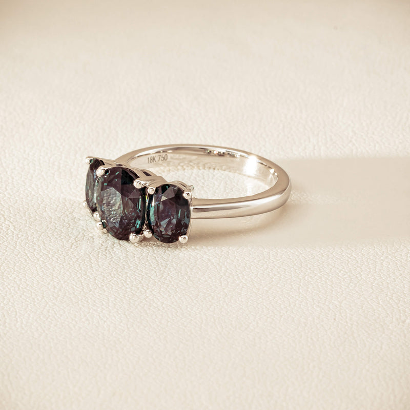 18ct White Gold 4.31ct Green Sapphire Odyssey Ring - Ring - Walker & Hall