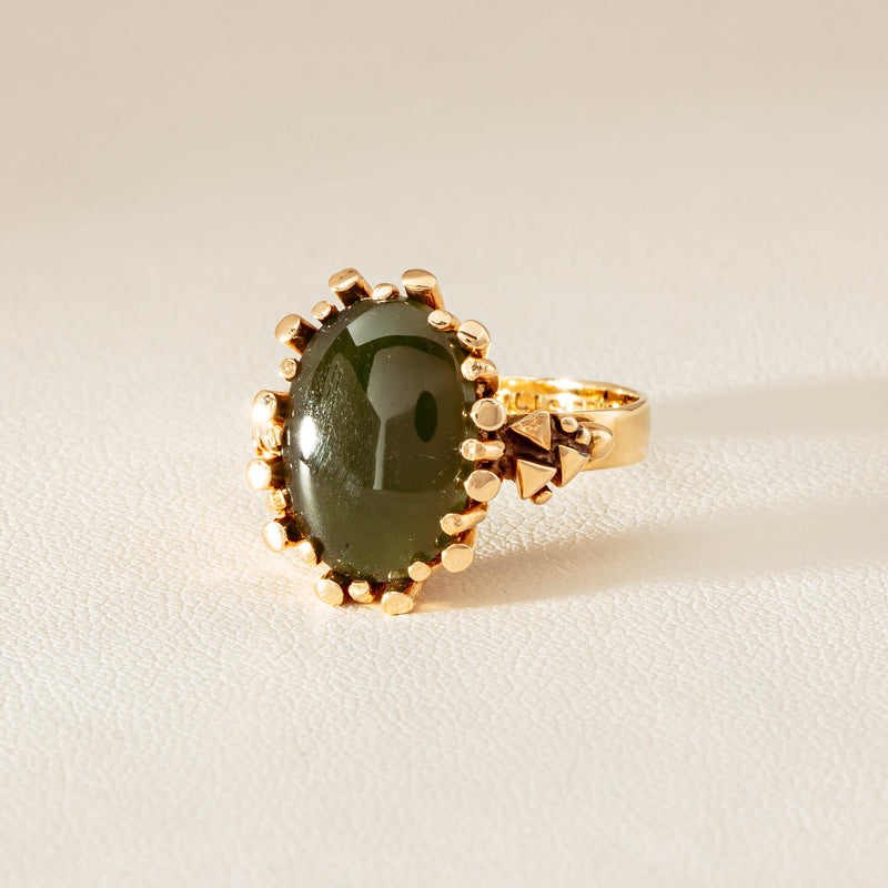 Vintage 9ct Yellow Gold Oval Greenstone Ring - Ring - Walker & Hall