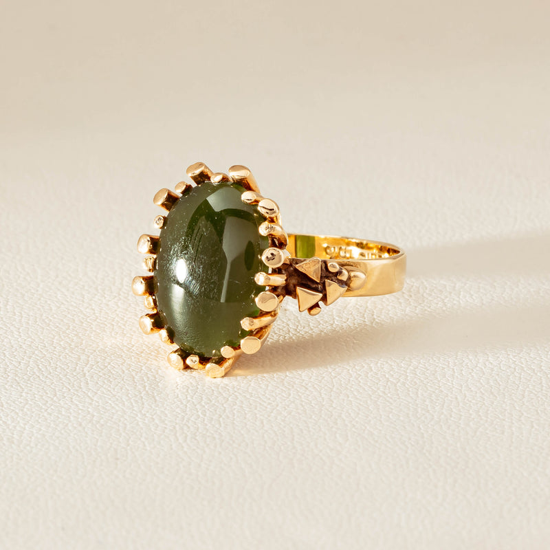 Vintage 9ct Yellow Gold Oval Greenstone Ring - Ring - Walker & Hall