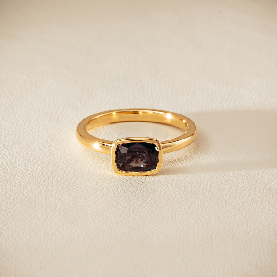 18ct Yellow Gold 1.23ct Teal Sapphire Rubover Set Ring - Ring - Walker & Hall