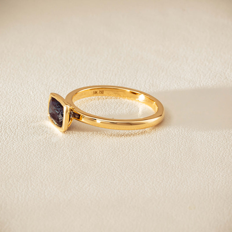 18ct Yellow Gold 1.23ct Teal Sapphire Rubover Set Ring - Ring - Walker & Hall