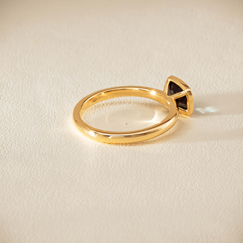 18ct Yellow Gold 1.23ct Teal Sapphire Rubover Set Ring - Ring - Walker & Hall