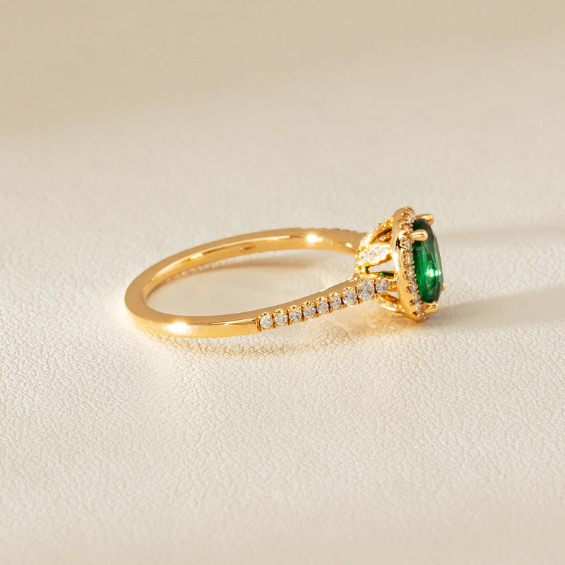 18ct Yellow Gold .72ct Emerald & Diamond Mini Sierra Ring - Ring - Walker & Hall
