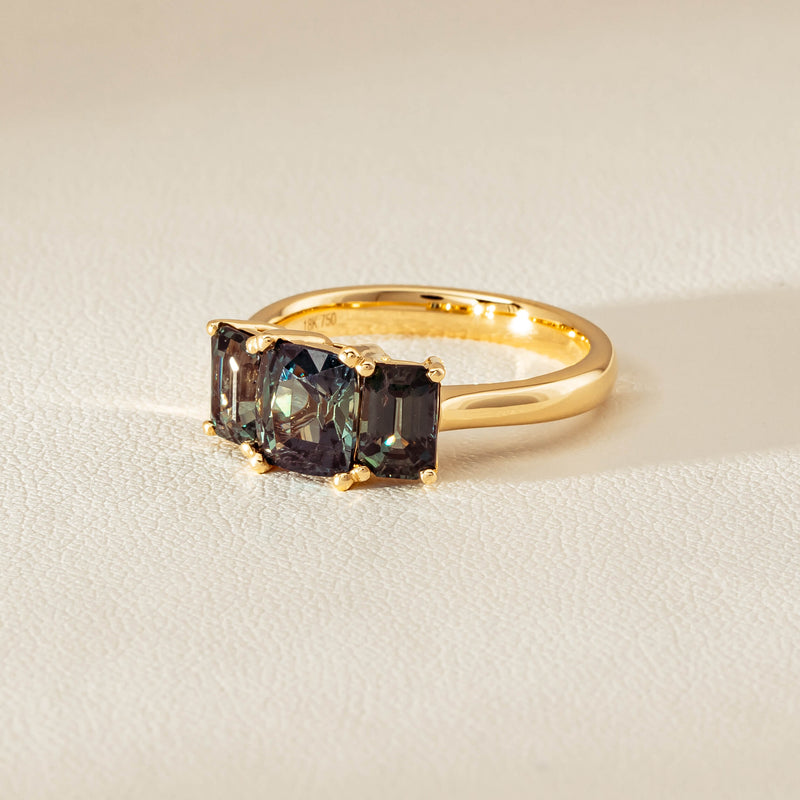 18ct Yellow Gold 3.69ct Green Sapphire Odyssey Ring - Ring - Walker & Hall