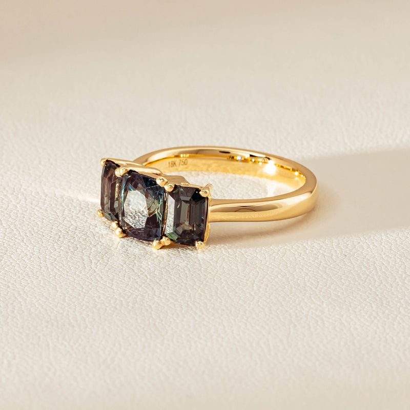 18ct Yellow Gold 3.69ct Green Sapphire Odyssey Ring - Ring - Walker & Hall